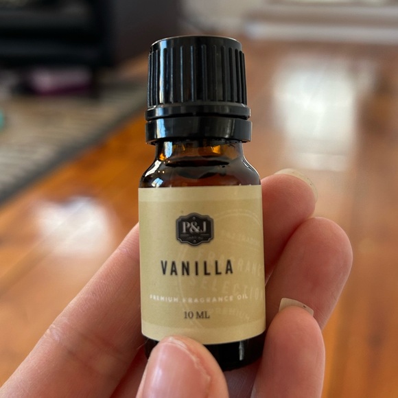 NEW Bundle of four 10 ml fragrance oils from P&J Trading - Picture 4 of 5